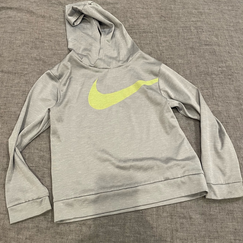 Lot of long sleeve toddler boy shirts. Gap and Nike.